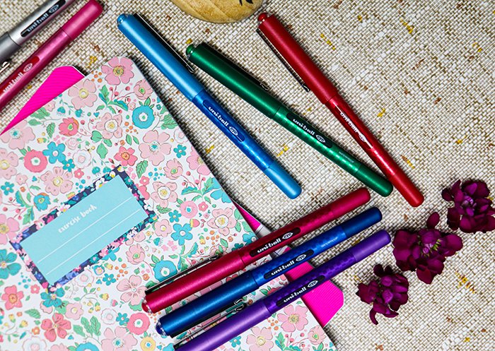 Pen of the month – uni Eye rollerball